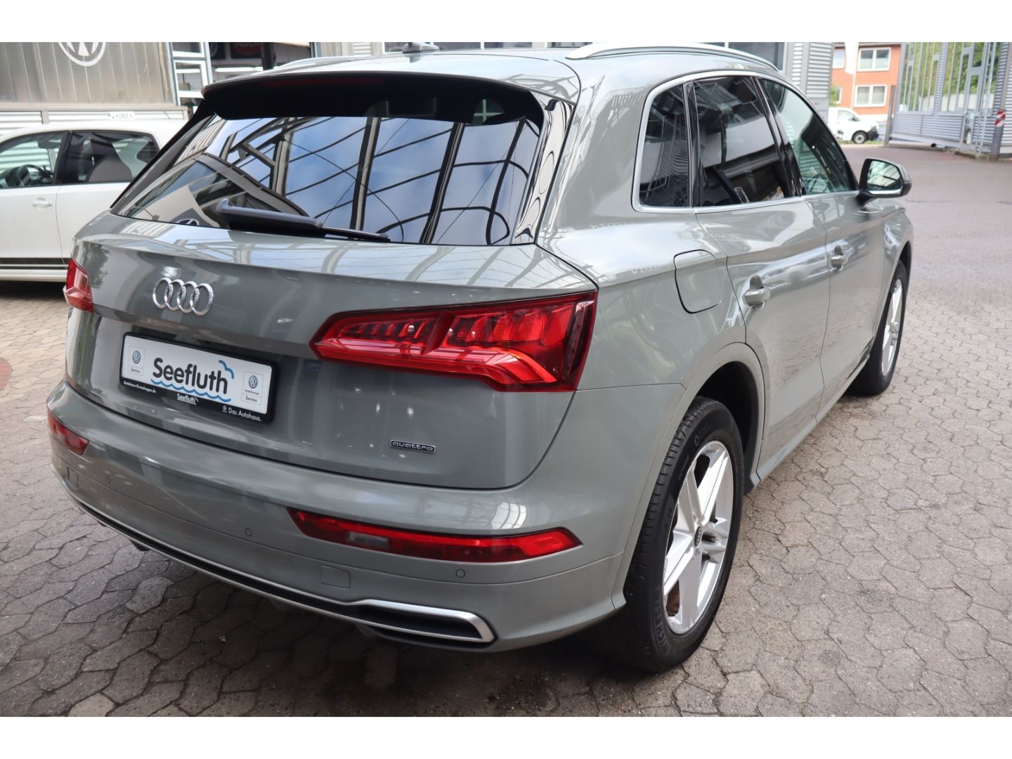 Audi Q5 50 TFSI e quattro sport Navi Pano Totwinkel foto 4