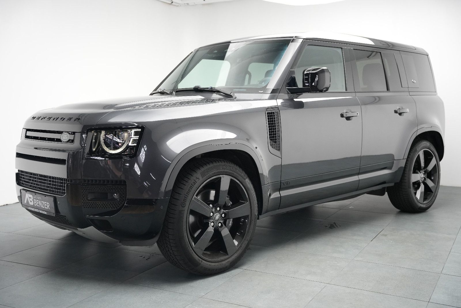 Fahrzeugabbildung Land Rover Defender 110 V8 *Panorama*HUD*Meridian*360°KAM*