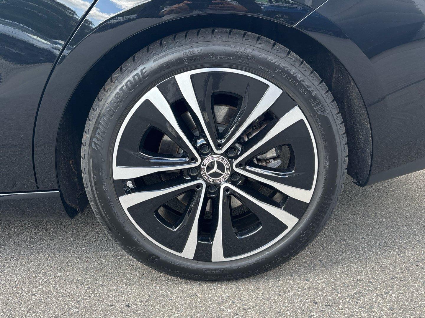 Mercedes-Benz CLA 180 SB Progressive-Advanced Winter-Paket AHK