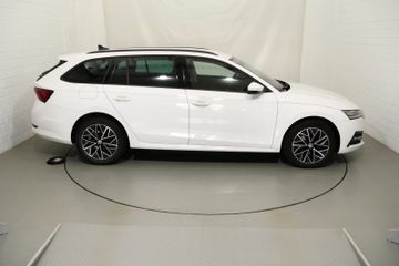Skoda Octavia Combi Clever 2.0 TDI DSG NAV PDC HUD
