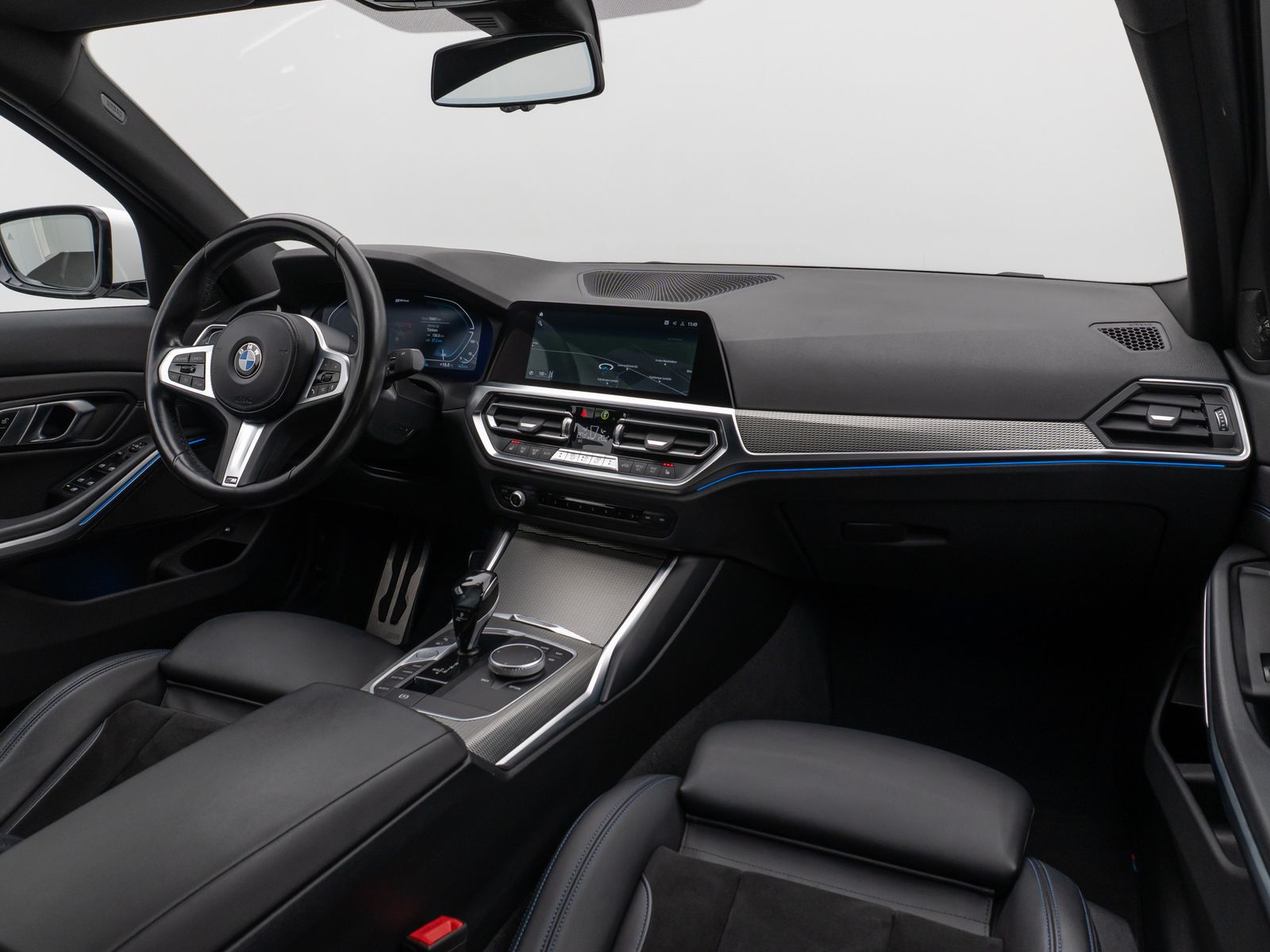 Fahrzeugabbildung BMW 320e M Sport Kamer Laser HUD DAB H/K Komfort 19"