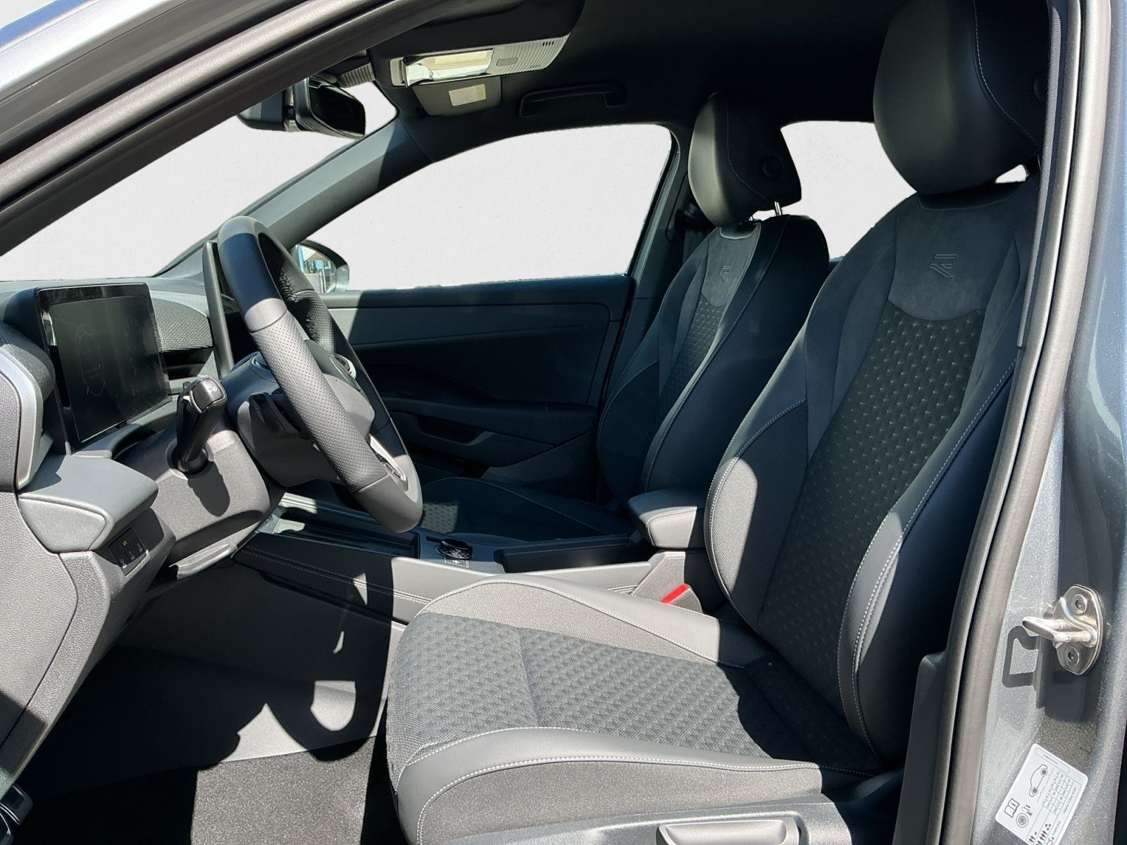 Volkswagen T-Roc - Bild 9