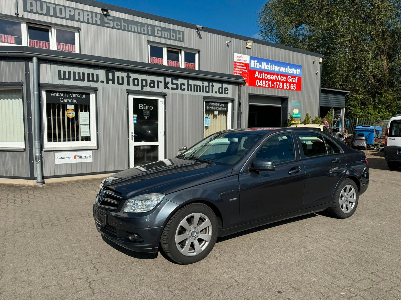 Mercedes-Benz C 180 Limousine AUTOM°NAVI°SITZH°KLIMATR°TEMPOM!