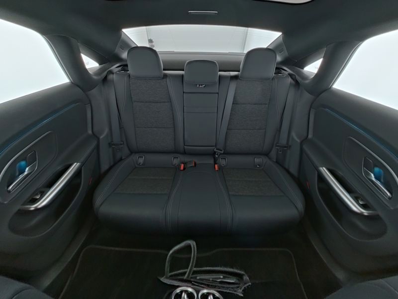 Fahrzeugabbildung Mercedes-Benz CLA 200 EQ Progressive DriveAssist+Pano+Keyless