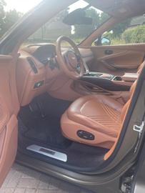 صورة 10 لـ 2021 Aston Martin DBX