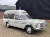 Mercedes-Benz 240D Krankenwagen - Oldtimer mit Diesel-Antrieb
