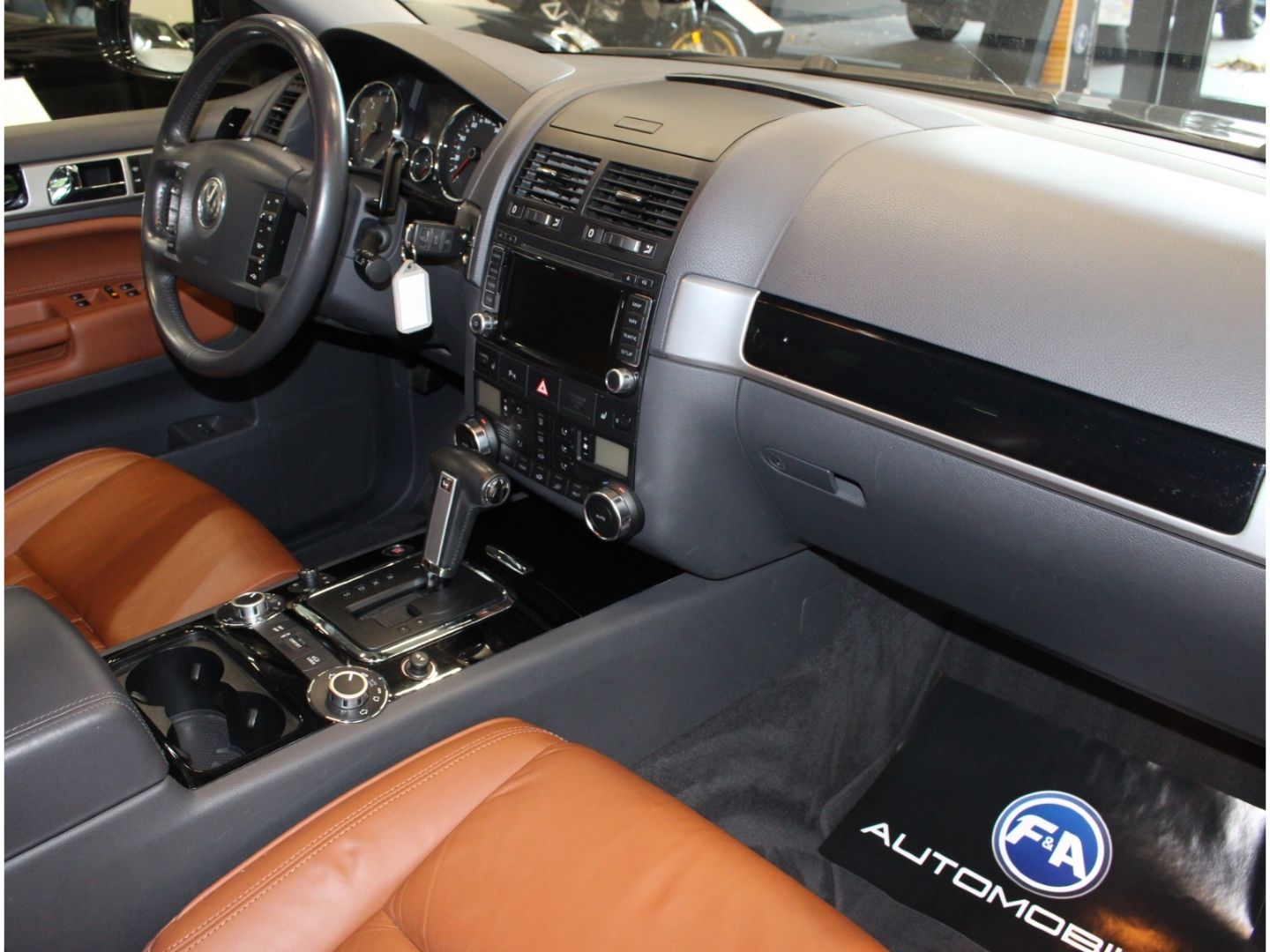 Fahrzeugabbildung Volkswagen Touareg 3.0 TDI V6 TDI DPF 2. Hand*Standhzg*VOLL