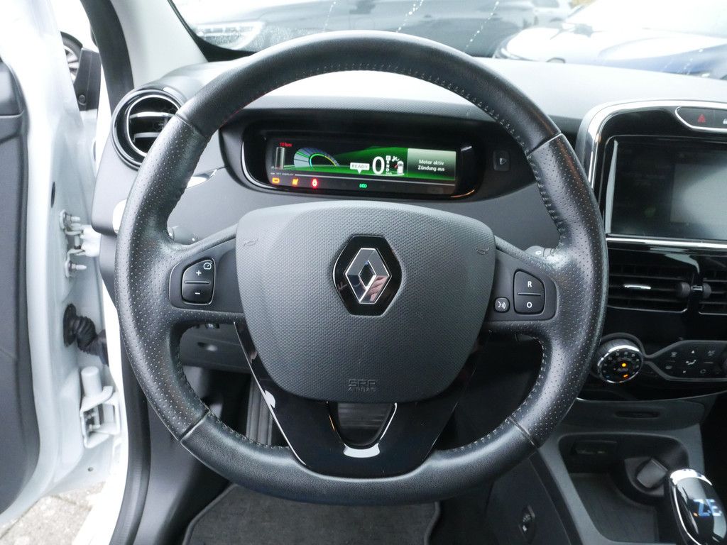 Fahrzeugabbildung Renault ZOE Limited Z.E. 40 KLIMA KEYLESS PDC NAVIGATION