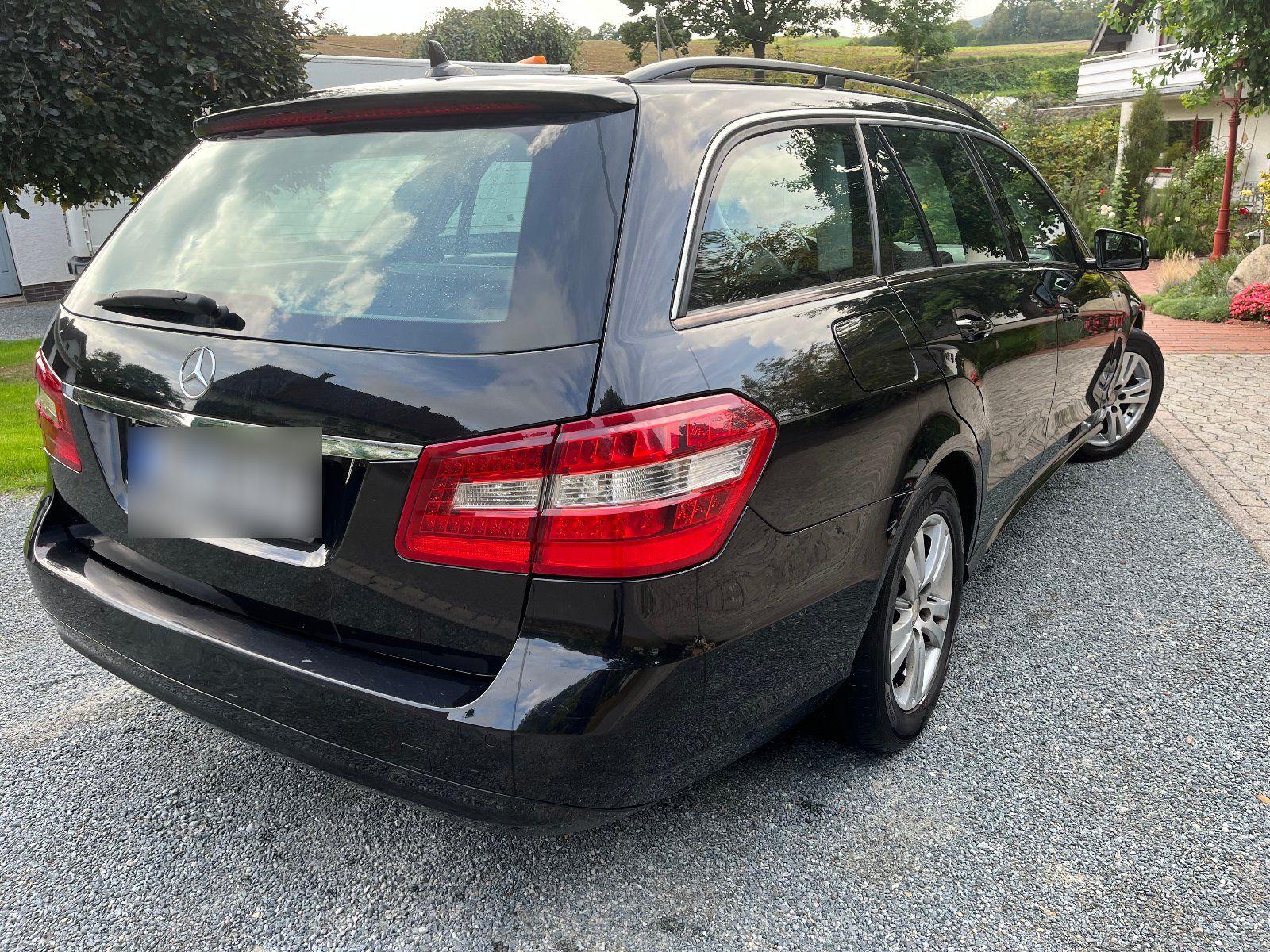 Mercedes-Benz 220 2010 — двигун 170 HP (125kW)