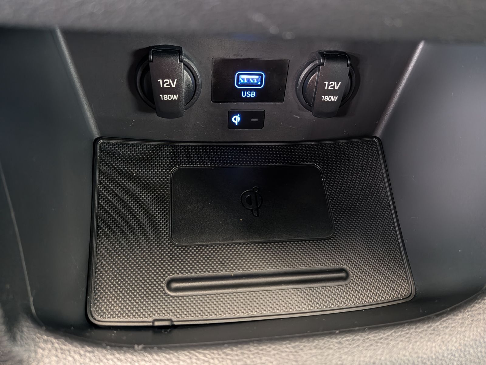 Fahrzeugabbildung Hyundai i30 1.5 T-GDI DCT Trend MHEV Cam Navi LED-Paket