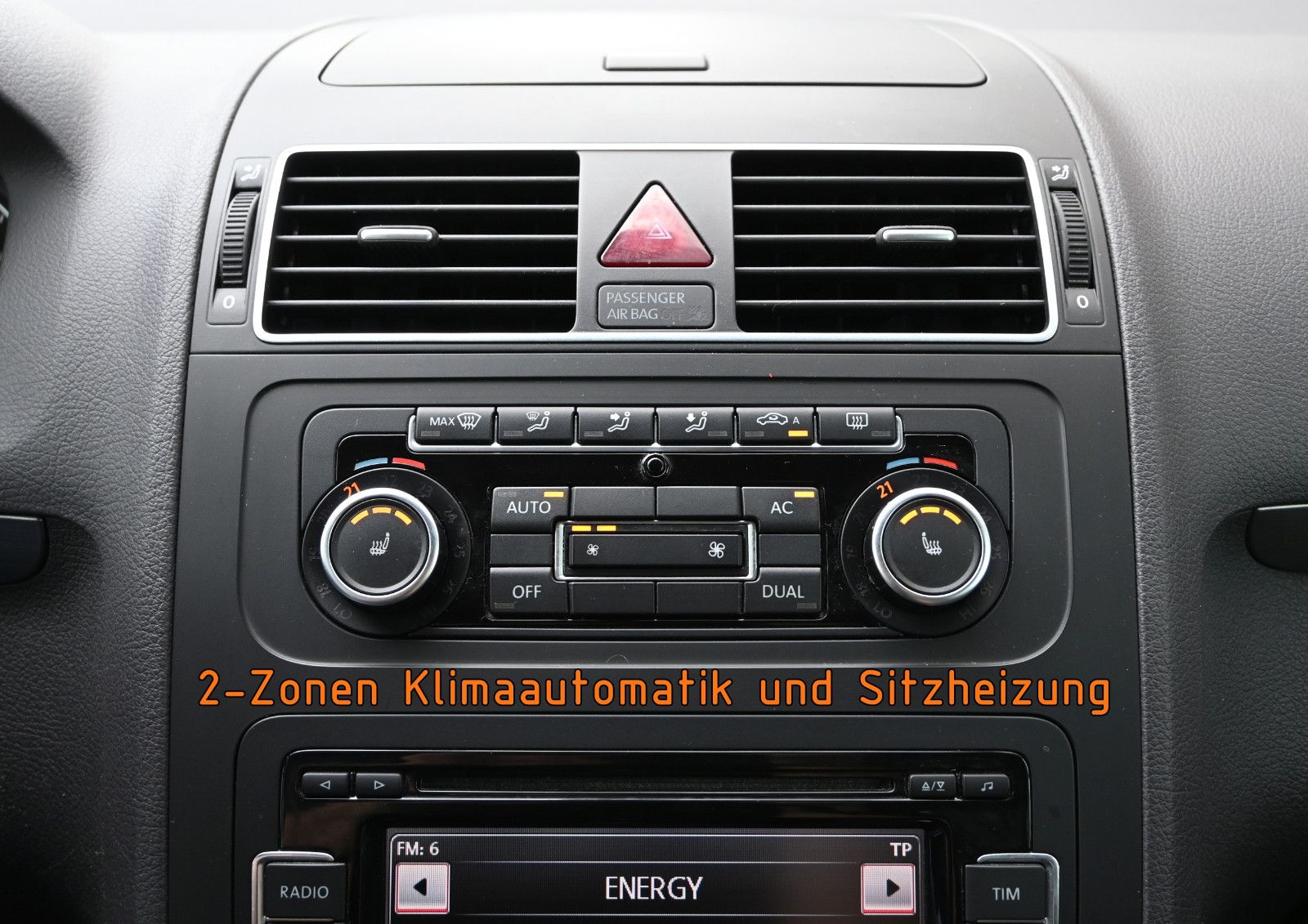 Fahrzeugabbildung Volkswagen Touran 1.6 TDI Comfortline °7-SITZE°KAMERA°02.28