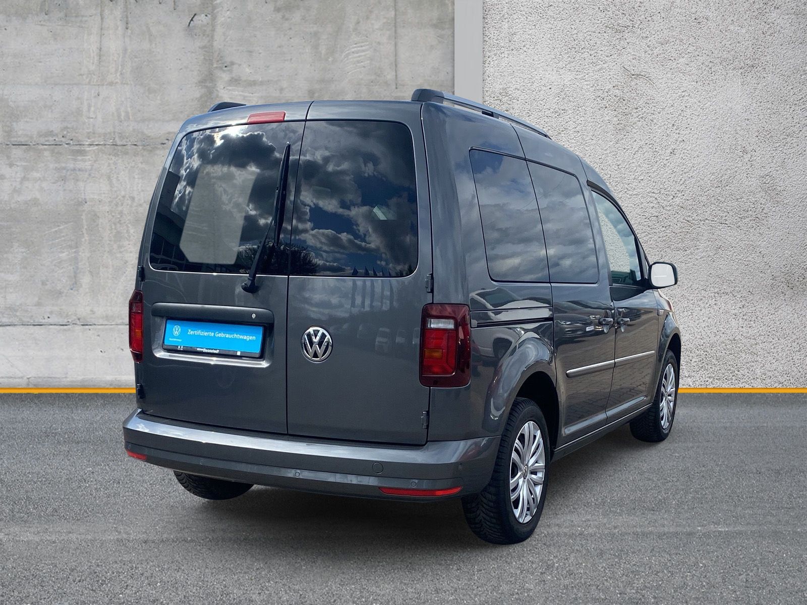 Fahrzeugabbildung Volkswagen Caddy 2.0 TDI Highline XENON NAVI STANDHZG
