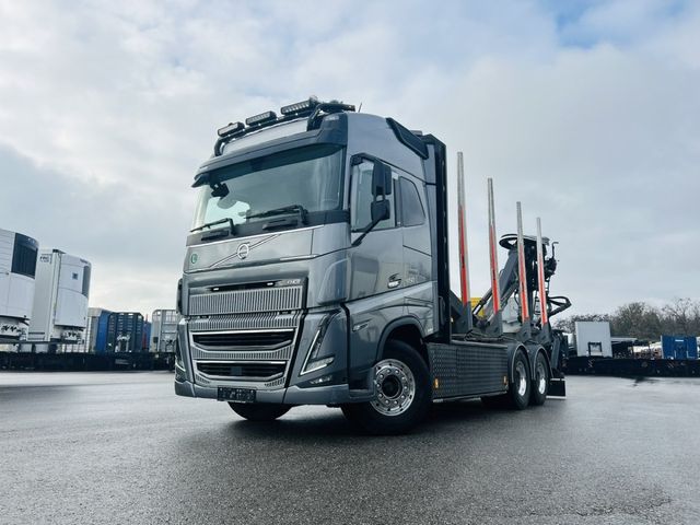 Volvo FH 650 6x4 Holztransporter mit Palfinger Epsilon