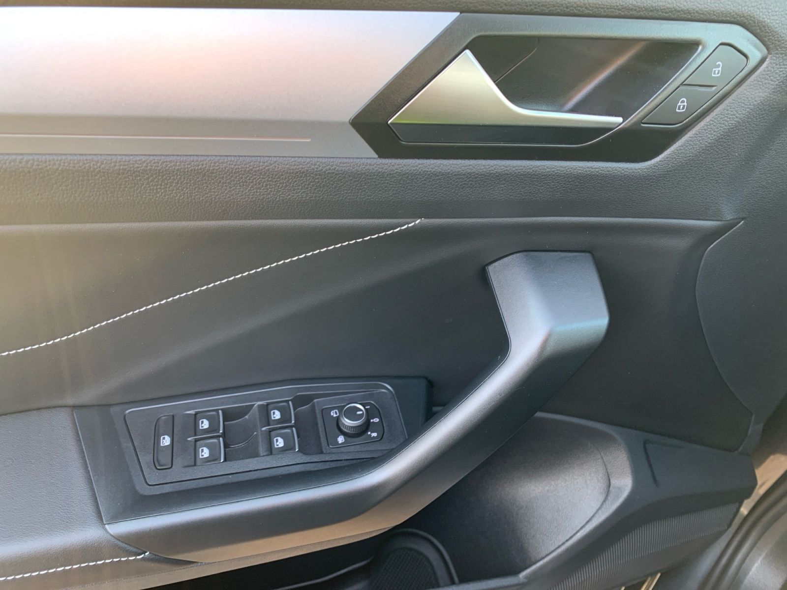 Volkswagen T-Roc - Bild 12