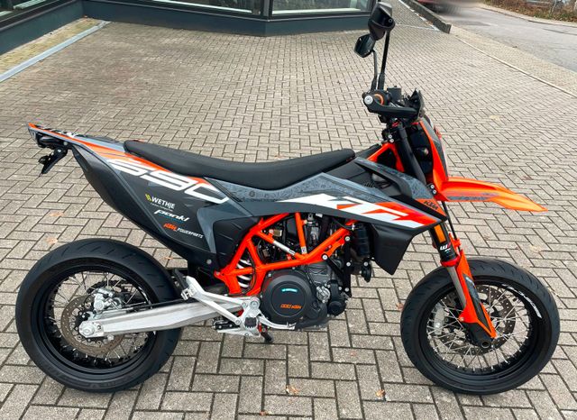 KTM 690 SMC R/Top Zustand/Garantie/Inspektion neu