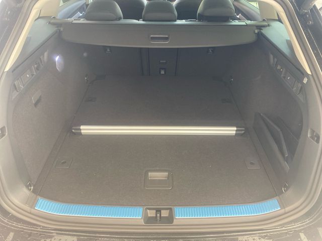 Superb Combi L&K 2.0 TDI, Standhzg, PANO, Rückka