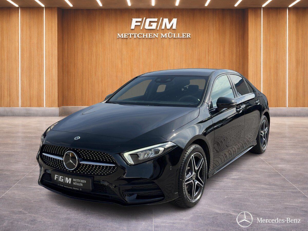 Mercedes-Benz A 250e Limousine AMG PANO CARPLAY NIGHT AMB. LED