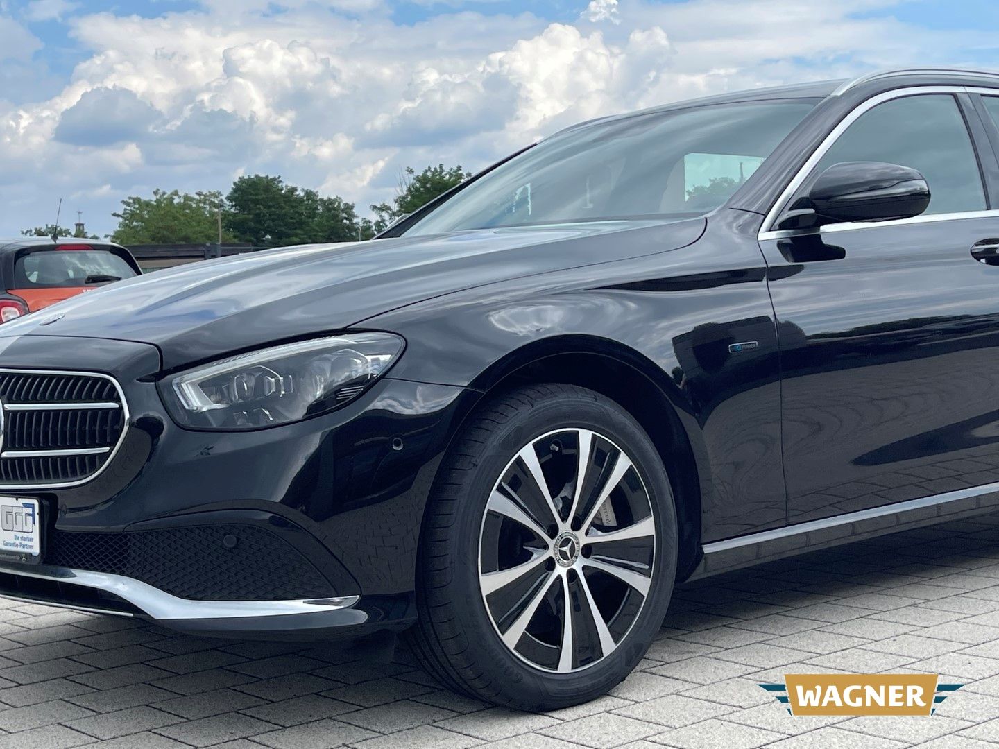 Fahrzeugabbildung Mercedes-Benz E 300 de 4Matic EU6d Sitzheizung LED