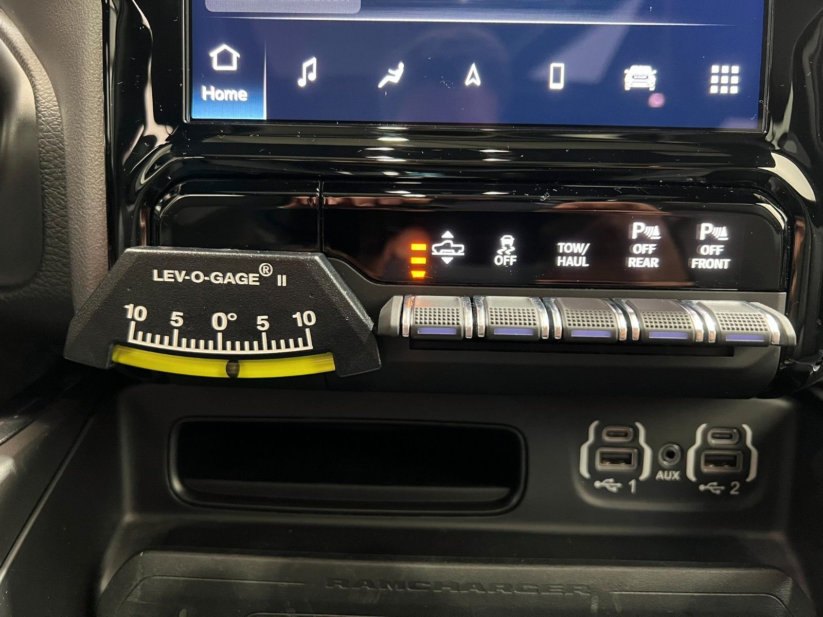 Fahrzeugabbildung Dodge RAM 1500 Laramie Crew Cab Longbed 4x4 *LPG/AHK*