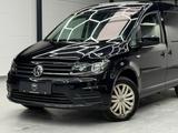Volkswagen Caddy Trendline 1.HAND*58 TKM*DSG*SHZ*KLIMA*PDC - Volkswagen Caddy: Schwarz
