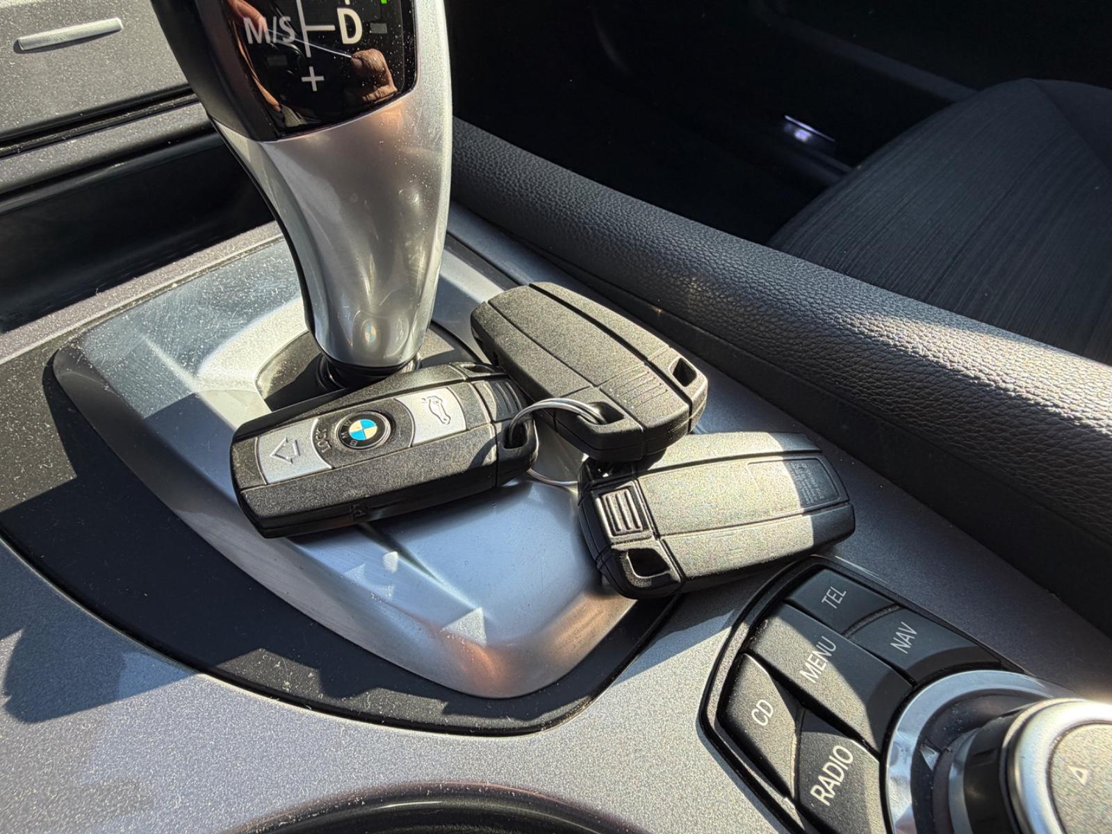 BMW 520 2010 — photo 21