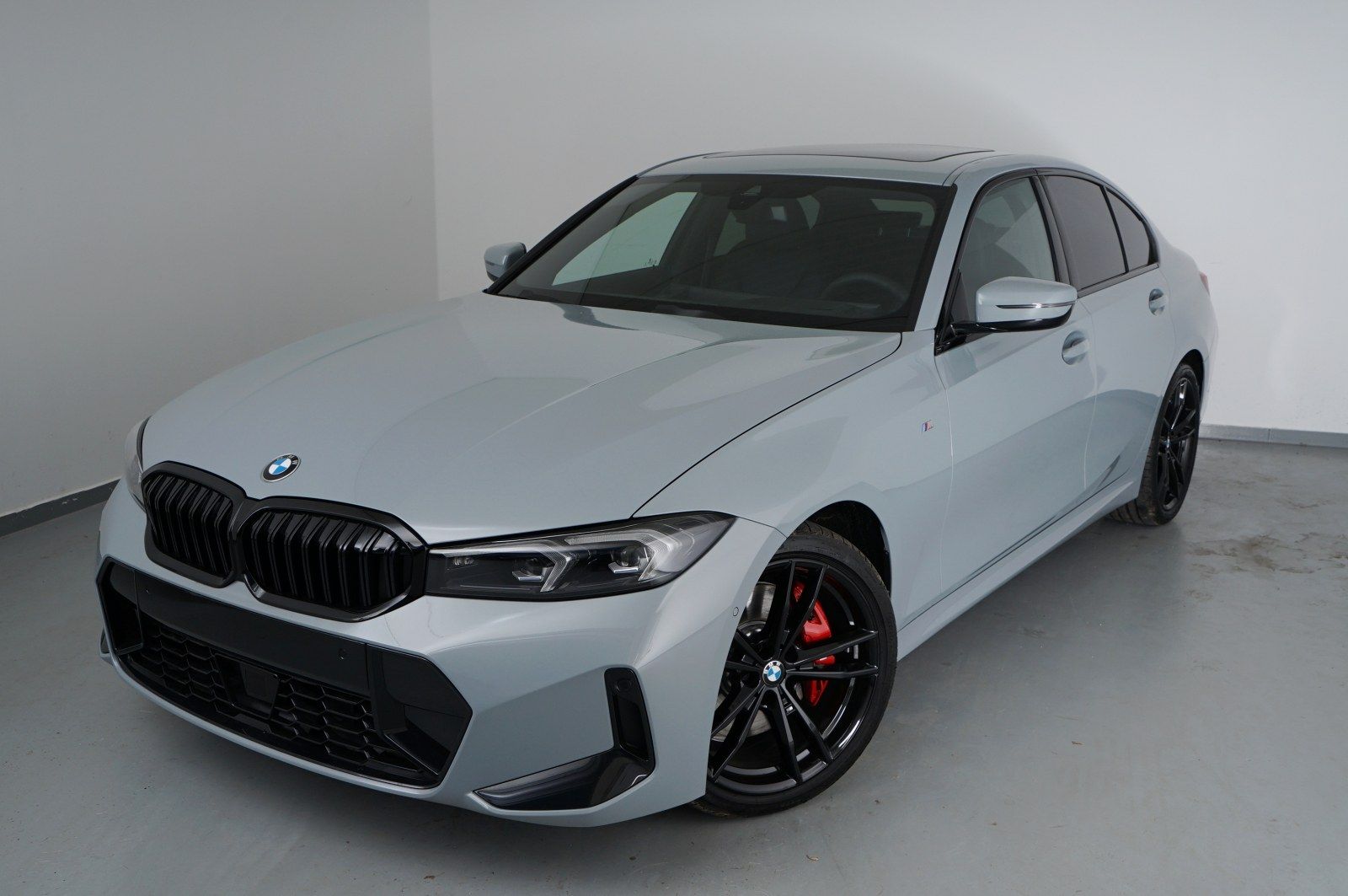 BMW 330d xDrive Limousine UPE €82140 imagem 2
