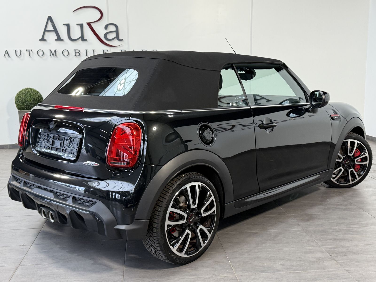 Fahrzeugabbildung MINI John Cooper Works Cabrio NAV+LED+H&K+18ZO+KAMERA