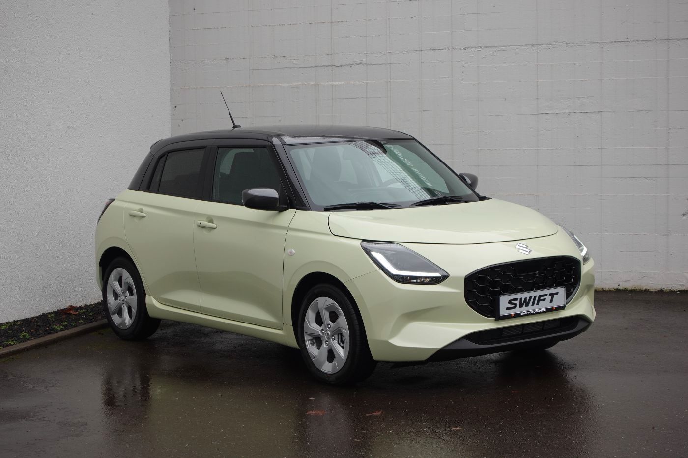Fahrzeugabbildung Suzuki Swift 1.2 Comofrt AHK,LED,Navi,ACC,Kam.,KeyLess