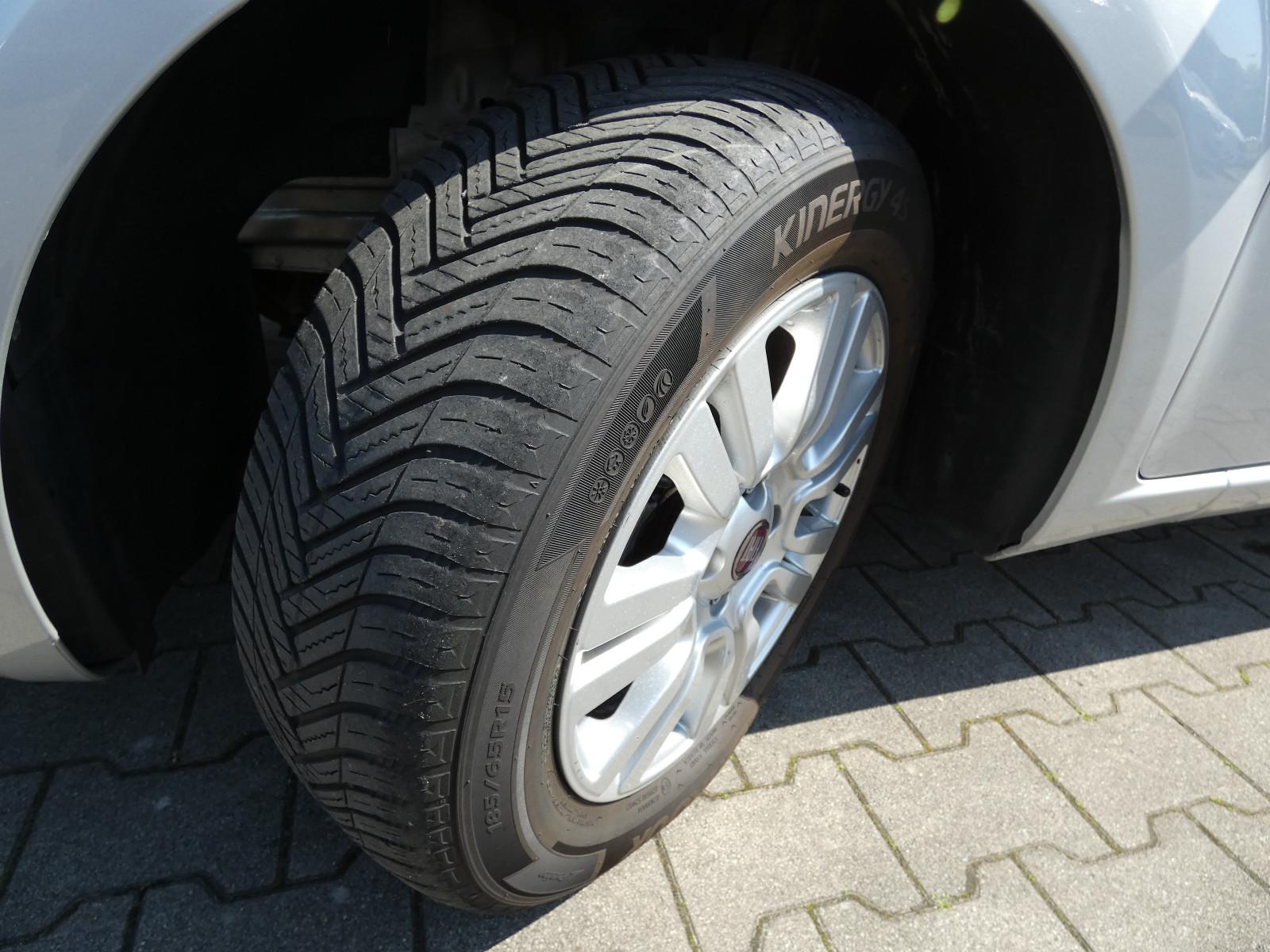 Fiat Punto *2HAND*PDC*KLIMA*ALU*5-TÜR-TÜV 3/28