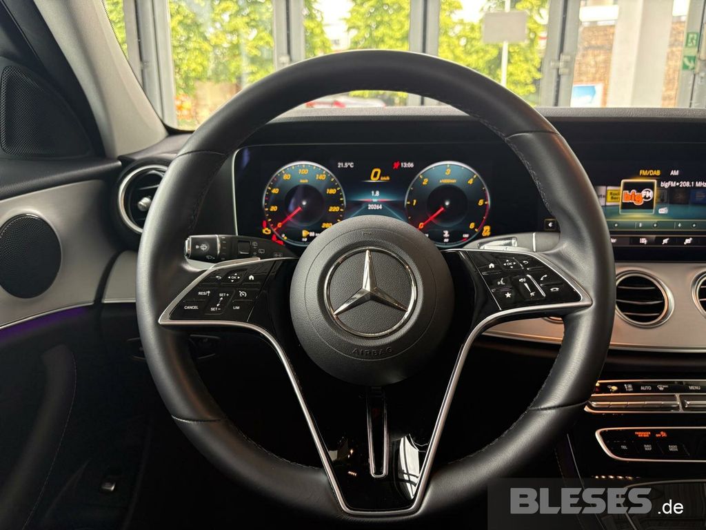MERCEDES-BENZ E 220 – Bild 11