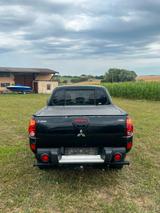 Mitsubishi L200 Intense Doppelkabine 4WD - : Schaltgetriebe