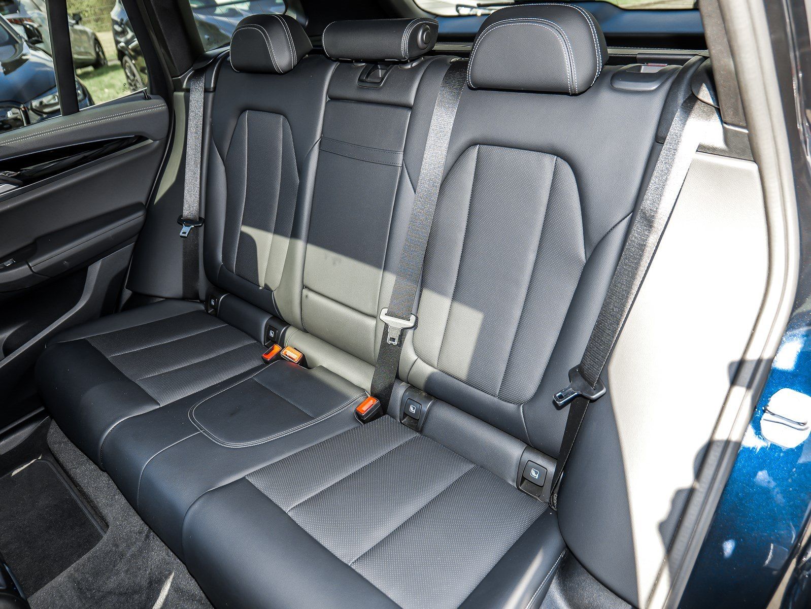 BMW iX3 M Sport PANO ACC RFK NAVI Standh. foto 19