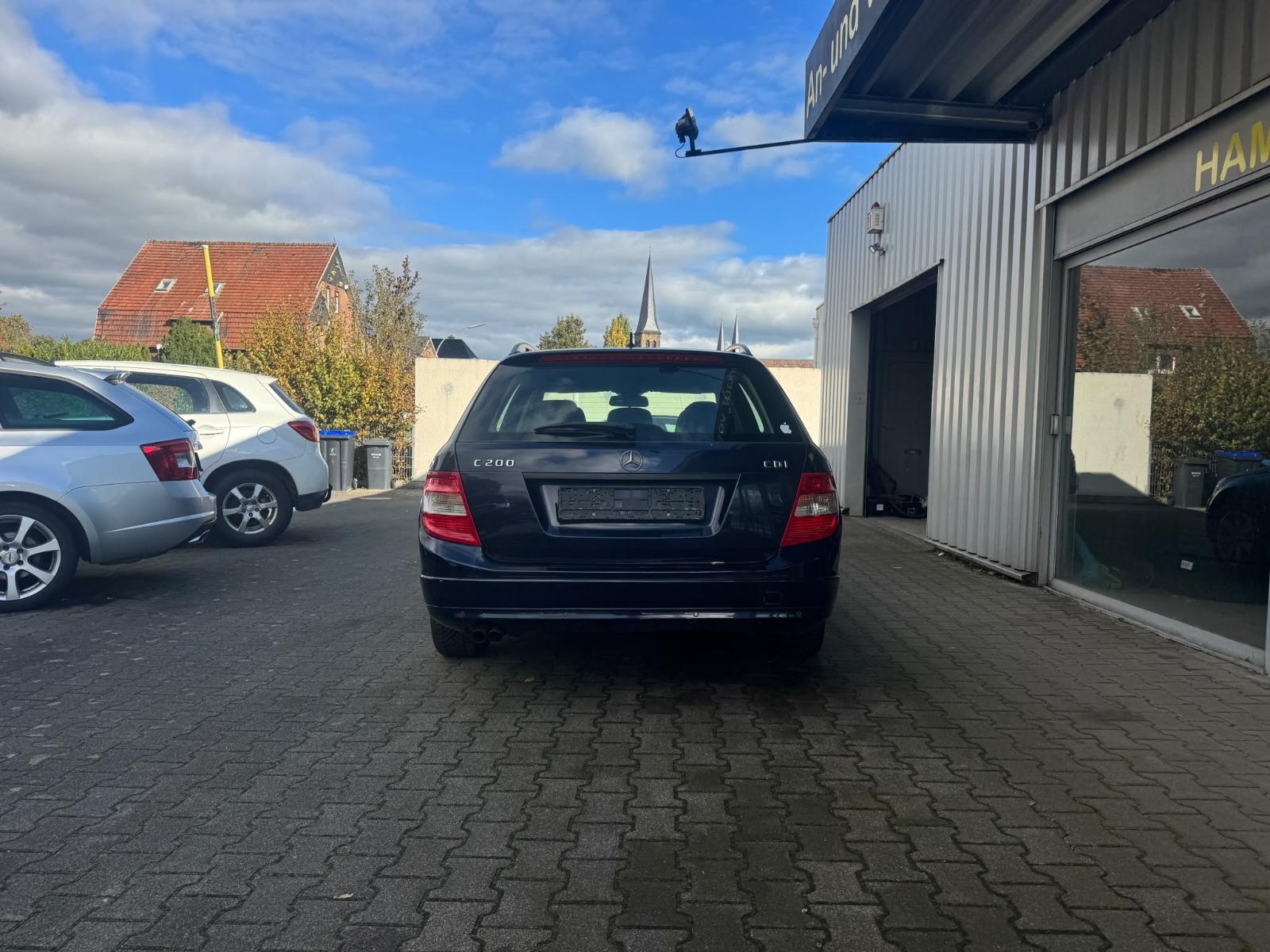 Mercedes-Benz C200 2008 — photo 10
