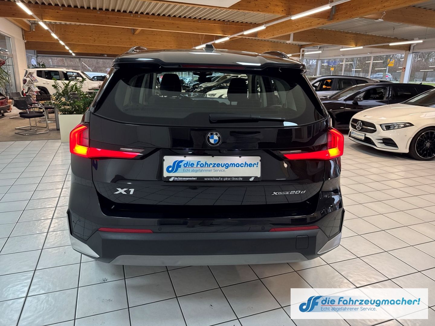 Fahrzeugabbildung BMW X1 20 d xDrive Park-Assistent Navi Digitales Coc
