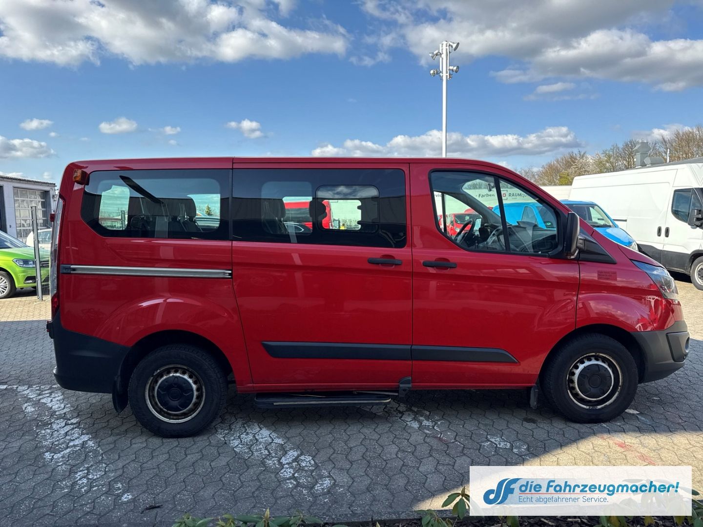 Fahrzeugabbildung Ford Transit Custom Kombi 300 L1 2.2 TDCi *1855