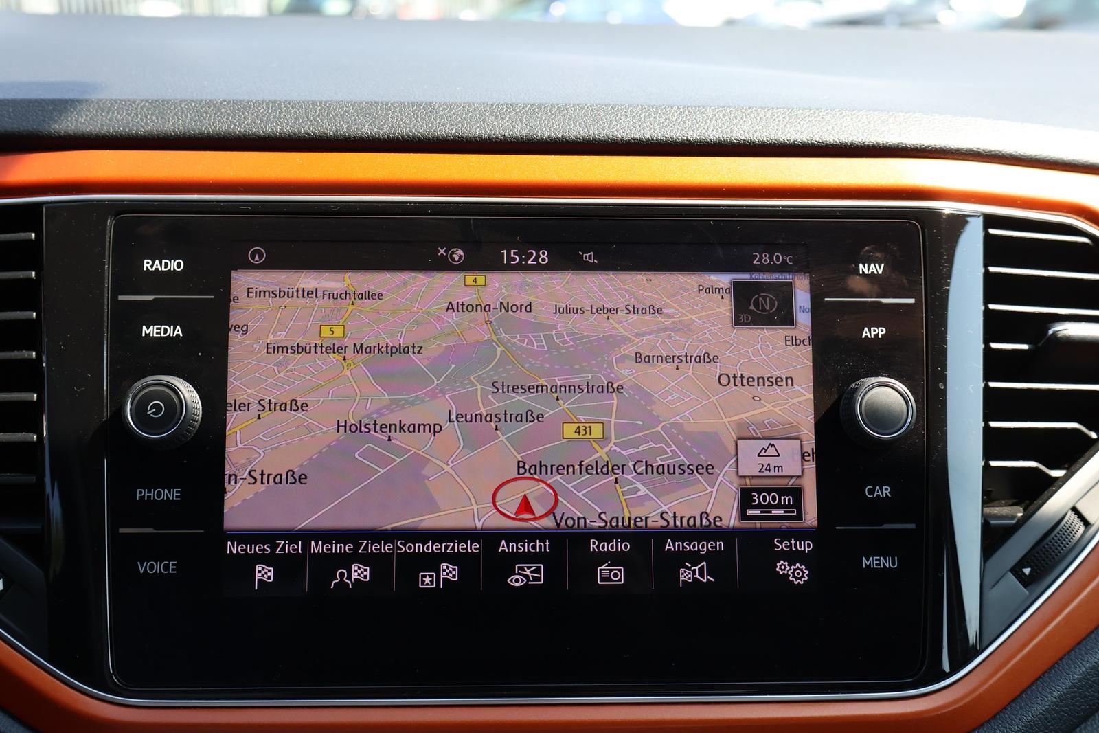 Volkswagen T-Roc 1.5 16V TSI Basis LED Sitzheizung DAB PDC