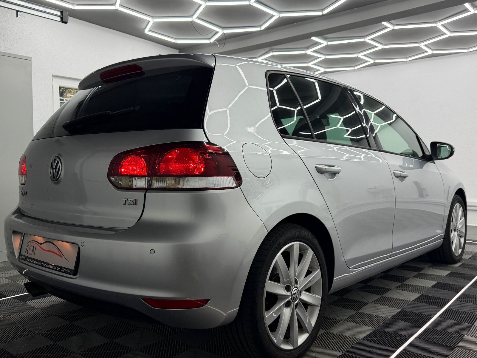 Fahrzeugabbildung Volkswagen Golf VI Highline/eGSD/ALCANTARA/KLIMAA./1.HAND