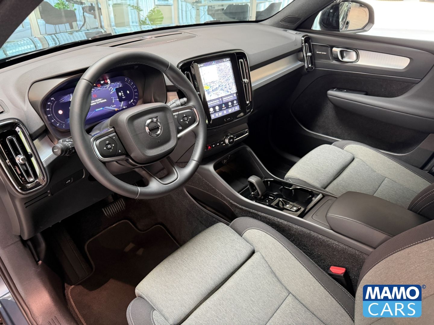 Volvo XC40 B4 Plus Black Edition ACC/BLIS/360°/H&K/STH foto 20