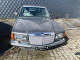 Mercedes-Benz 500 SE - graue Mercedes-Benz 500
