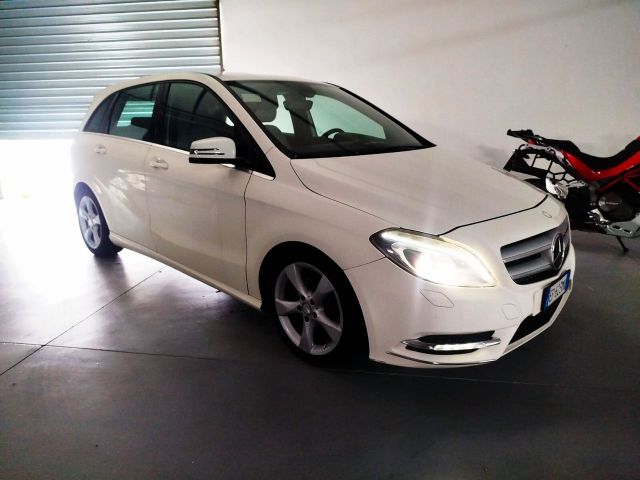 Mercedes-Benz Mercedes-benz B 180 B 180 CDI BlueEFFICIENCY Pre