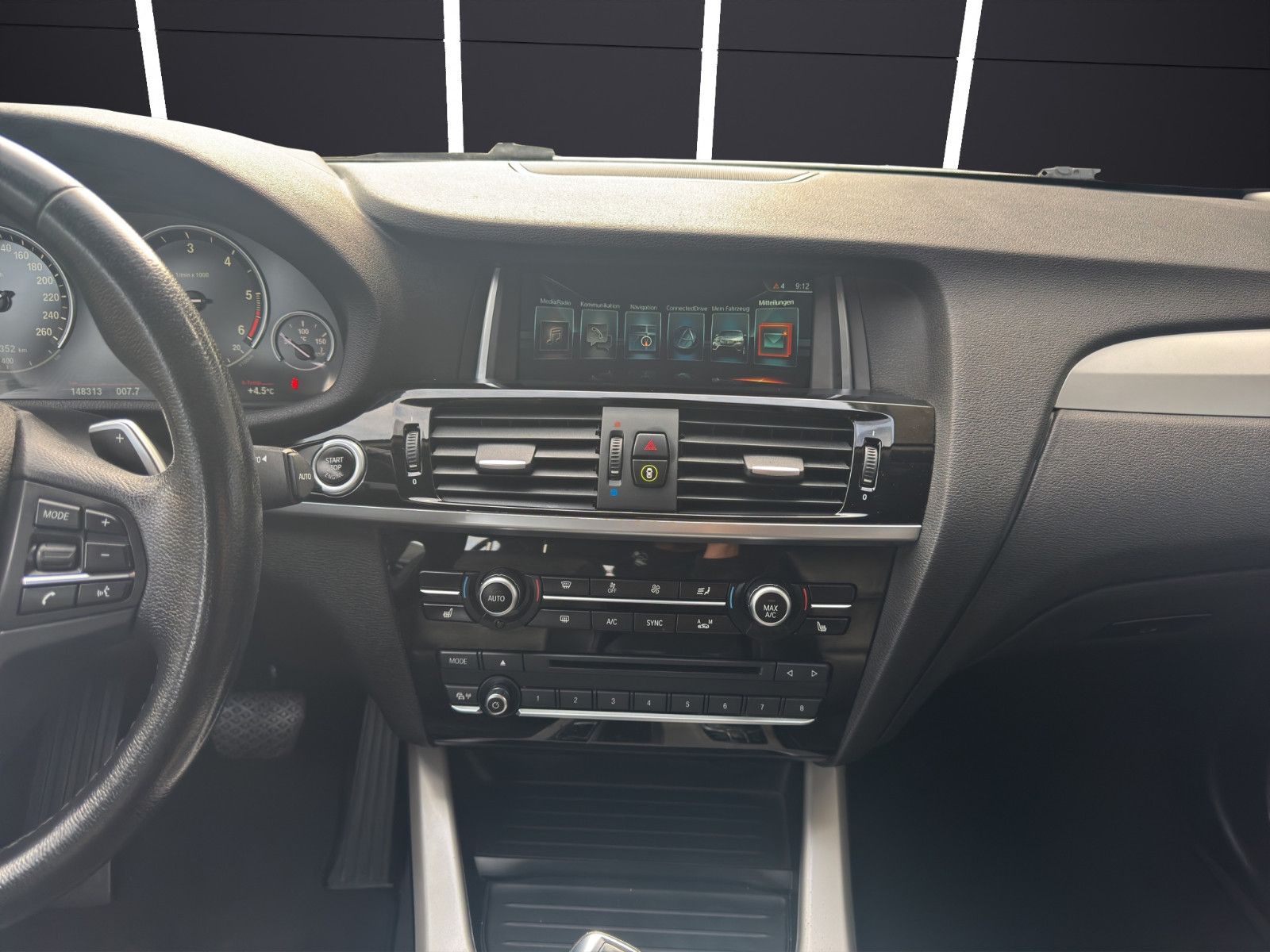 Fahrzeugabbildung BMW X4 xDrive 20d Advantage*Business Paket*Shz*Navi*