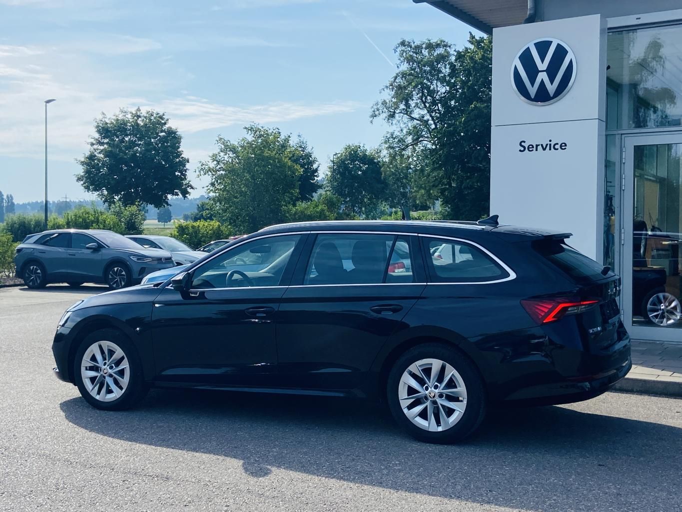 Skoda Octavia Combi 2.0 TDI DSG Style AHK+EL.HECK+PANO imagem 3