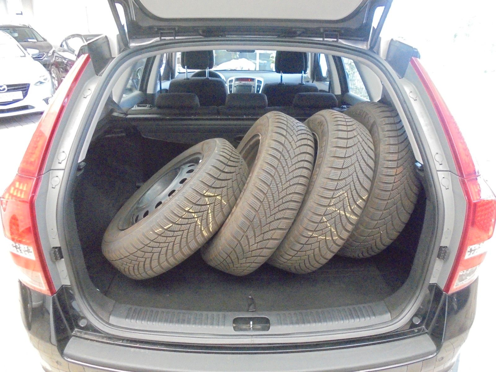 Fahrzeugabbildung Kia cee'd Sportswagon Edition7 Klima+Shz/Navi/kamara
