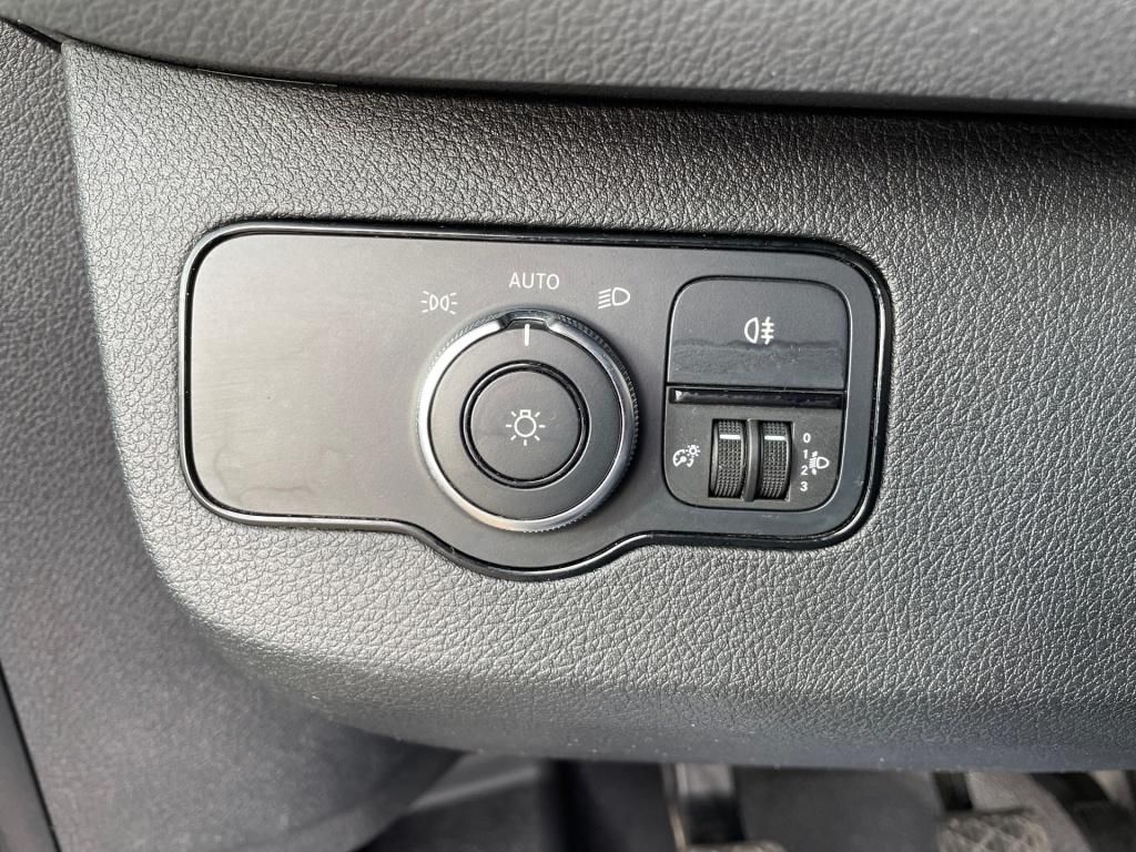 Fahrzeugabbildung Mercedes-Benz Sprinter 315 KA L2H1 RFK, Klima, Auftritt, SHZ