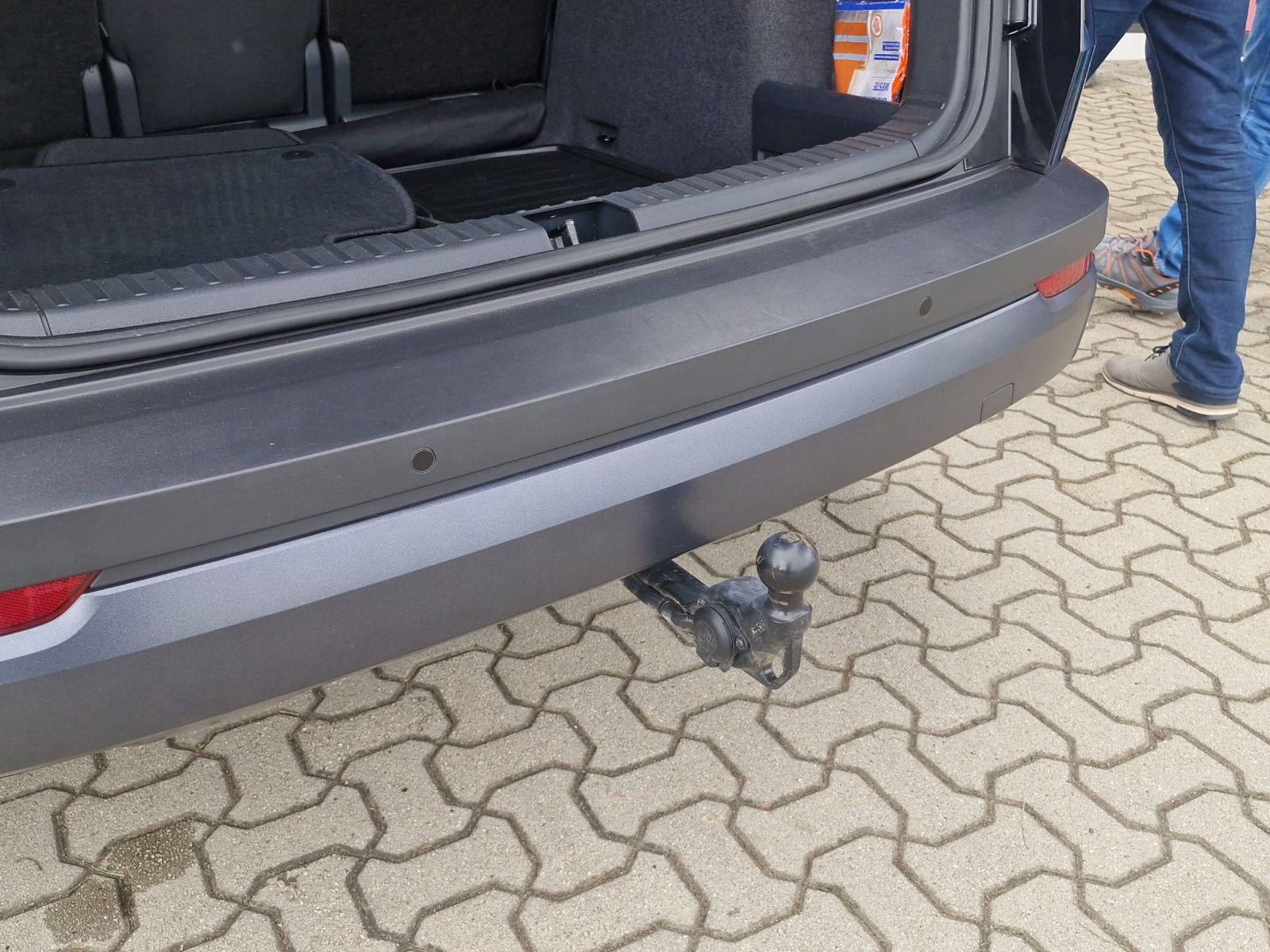 Fahrzeugabbildung SKODA Karoq Clever 1.5 TSI DSG LED Navi ACC AHK 4xSHZ