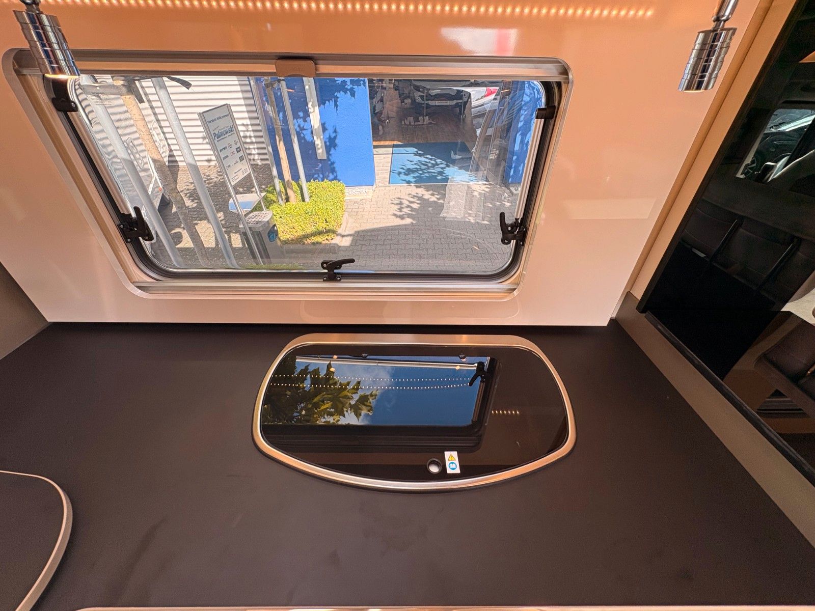 Fahrzeugabbildung Bürstner Lyseo Gallery 689 Harmony SIE SPAREN 39.034 €!