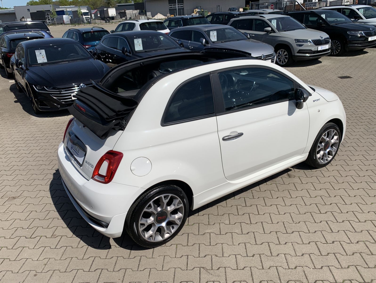 Fahrzeugabbildung Fiat 500C 1.0 GSE Hybrid*Sport*Leder*LED*MFL*CarPlay*