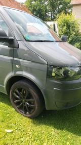 Volkswagen T5 Caravelle Camper mit langem Radstand - graue Volkswagen T5 Caravelle