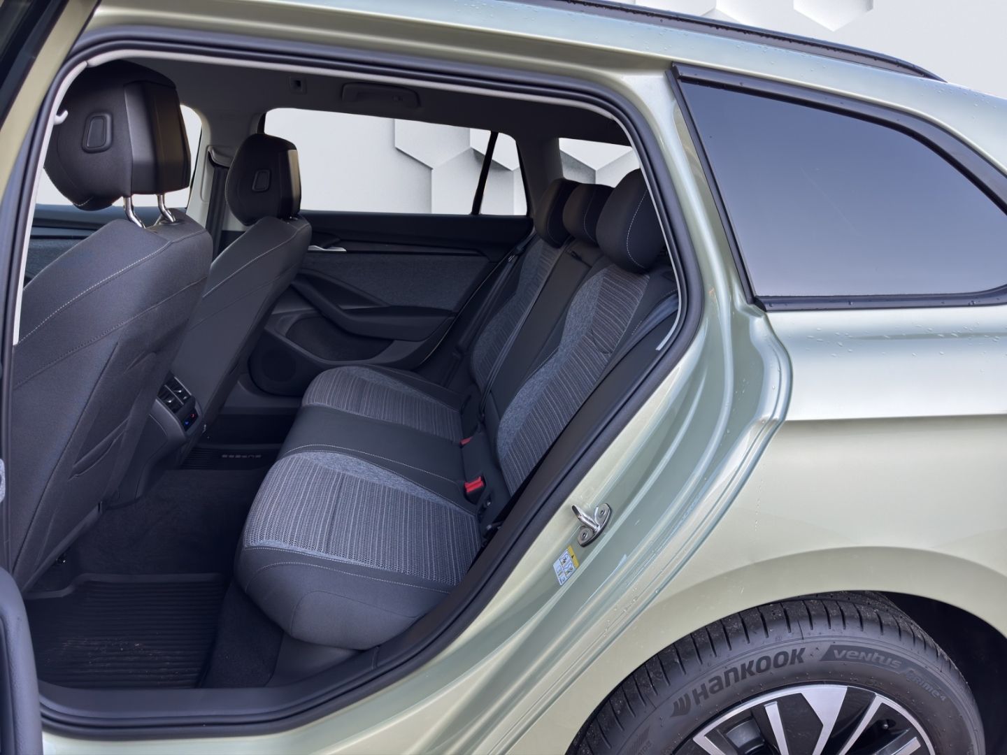 Superb Combi Selection 2.0 TDI 110kW 7 Gang DSG 