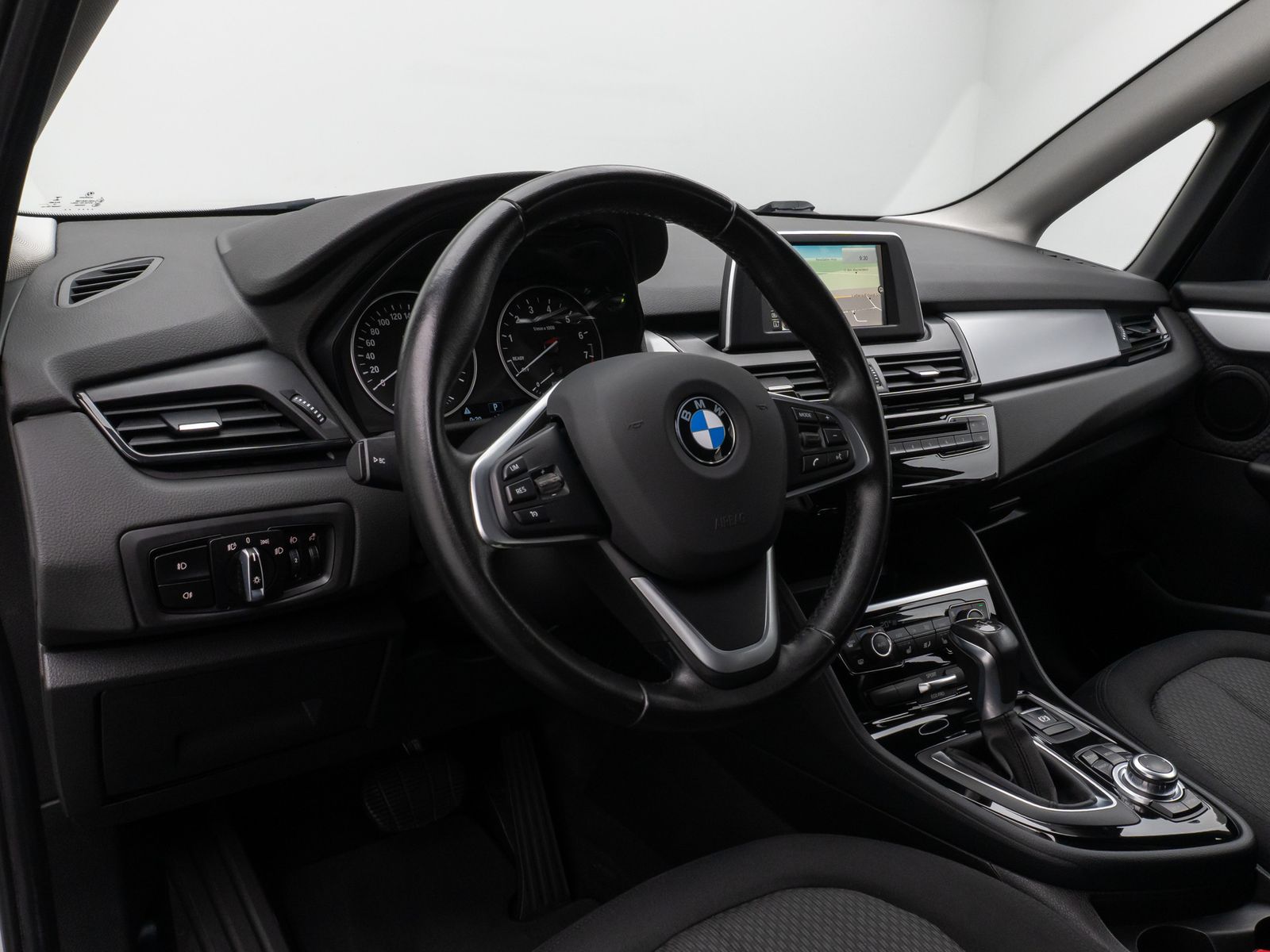 Fahrzeugabbildung BMW 218i Active Tourer Navi Sitzhz Geschwindigkeitsr